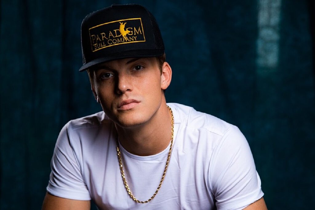 Parker McCollum Bio, Age, Height, Parents, Siblings, Marriage, Career, Net worth Parker McCollum