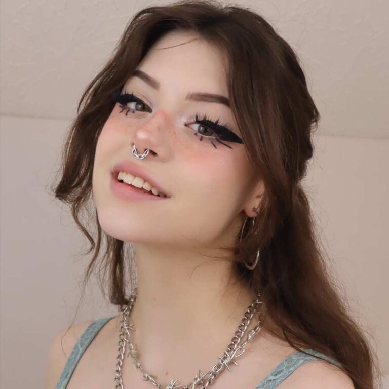 Hannah Uwu Bio, Age, Height, Education, Hobbies, Parents, Boyfriend ...